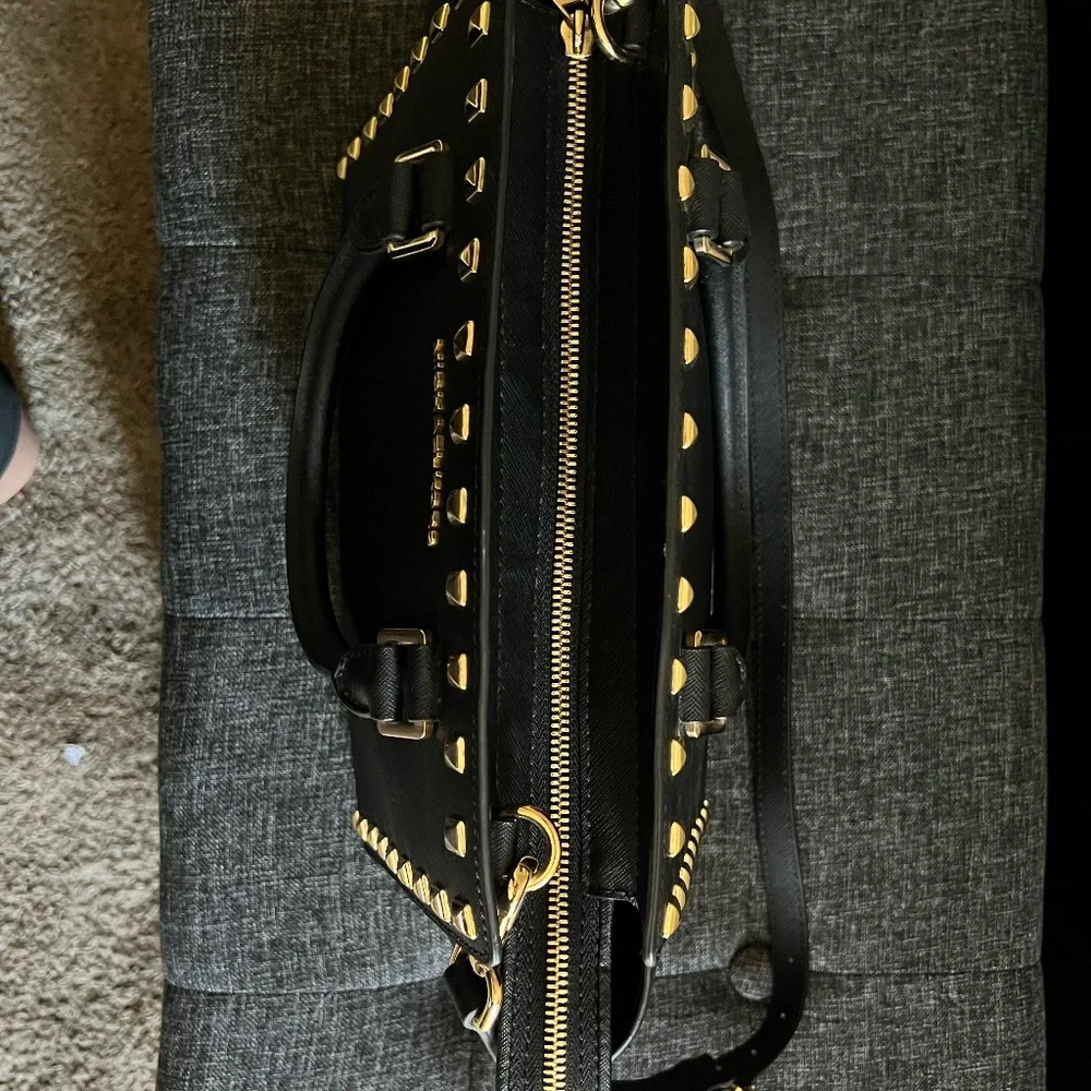 Michael Kors Selma Stud Bag - Picture 3 of 8